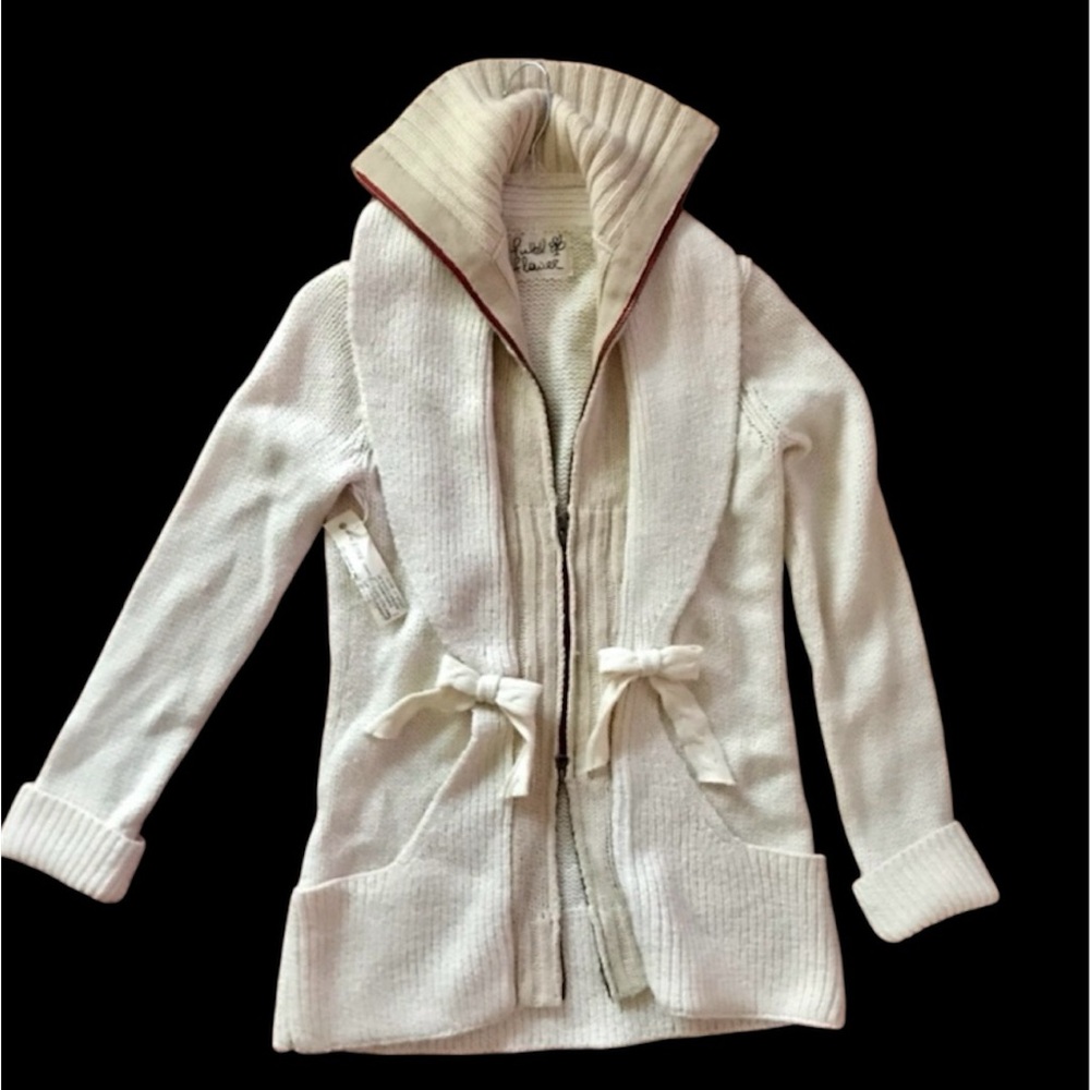 Field Flower zip front sweater jacket w/bows